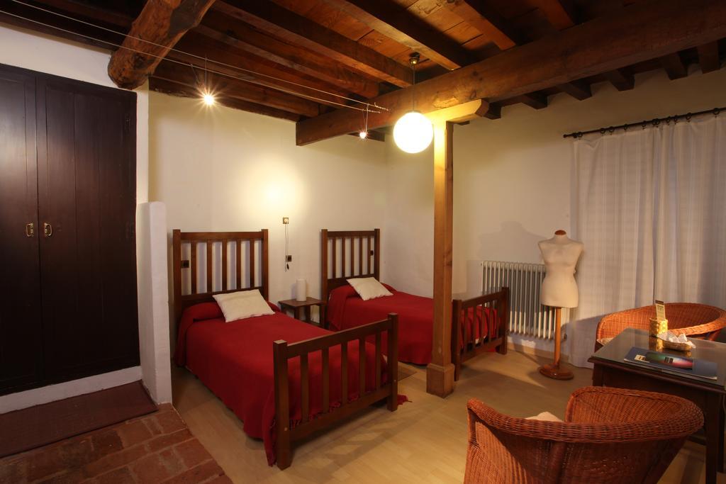 Posada de Amonaria Malpartida De Plasencia Habitación foto